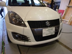 スイフトスポーツのウィンカー爆光LED施工