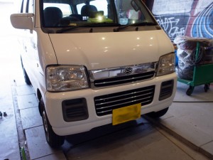 エブリィのヘッドライトＨＩＤ施工