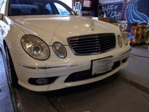 Mercedesベンツのヘッドライトバルブ交換とフォグHID化