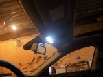 BMWのアクティブハイブリッド7L(HAMANN)の室内灯LED フロントユニットはトルクス2本で固定されています。リアはカバーのみが外れます。バニティーユニットは後部側にフック返しが2箇所です。
