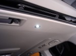  この車のリアハッチは照明が小さいのが悩みどころですが、このダウンライトを使うことで簡単に照明を追加できます。配線が車両側なので非常に簡単に施工できます。 