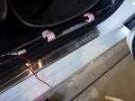 プリウス後期のウィンカーユニットデイライト化と他 あとは両面テープで体重をかけて固定するだけです。配線は室内灯から分岐しました。