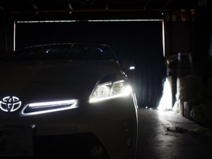 プリウスのヴァレンティ製ミラーウィンカーユニット交換・配線