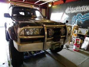 ランドクルーザー８０のヘッドライト・フォグのHIDコンバート