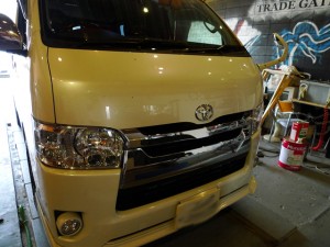 4型ハイエースのパネル周り打ち替え施工