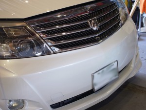 10系アルファードのフォグランプHID交換