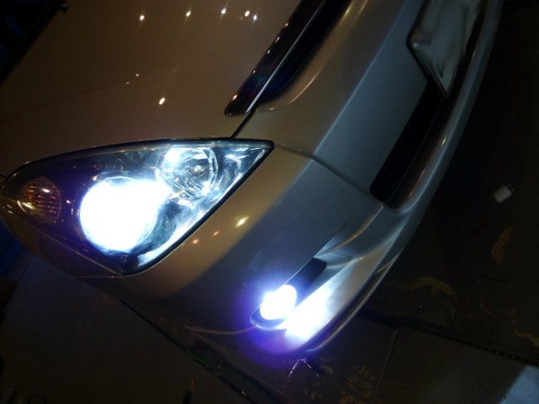   WISHのフォグLEDバルブ交換  