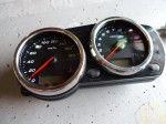 Kawaski ZRX1200のヘッドライトHID交換とメータパネルLED化 メータ針は外したくないな~と慎重に作業を進めました。
