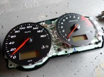Kawaski ZRX1200のヘッドライトHID交換とメータパネルLED化 作業を進めるとLEDではなく電球でした。ホッ!
