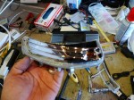 G'sプリウスのウィンカーミラー加工 まずは殻割をします。