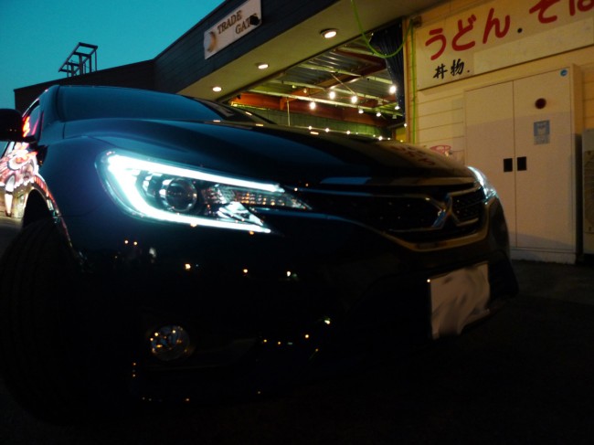   新型マークXのライセンスランプLED交換  