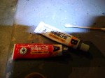 アクアのパネル打ち替えとコンソールイルミ・USBソケット加工 使う接着剤はダイソーに売っているエポキシ2液性接着剤とてつもなく強力です。
