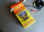  外部モニター出力はデータシステムのVHO-T23を採用。ただしエスティマの場合はDVD以外は出力されないので、写真のAVセレクターを使って地デジの映像を入れ込みます。 