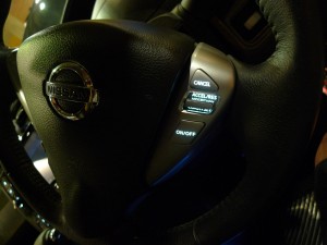 セレナのハンドルスイッチイルミ追加とナビパネルのLED打ち替え
