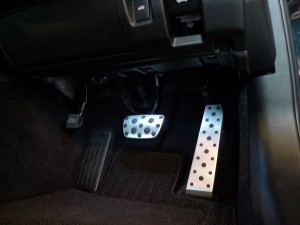 レクサスIS300ｈのフットランプイルミ施工