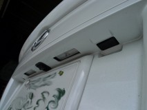  純正でLEDが入っていますが、少し黄色っぽいということで、テープLEDを取付します。 