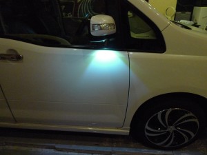 C25セレナのウェルカムランプ施工とウィンポジ修理
