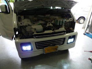 エブリィのフォグランプHID修理