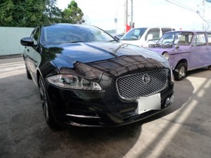 ジャガーXJのウェルカムランプ電球交換