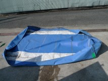  ホロを外して洗浄・乾燥したところです。これから染めQを使って塗装していきます。染めQはお値段が張るので、慎重に塗装を進めましたが、結局3本使ってしまいました。 