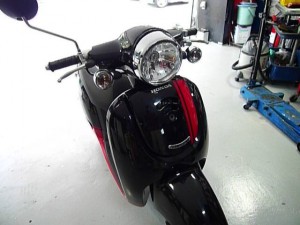 ホンダのジョルノのヘッドライト交換