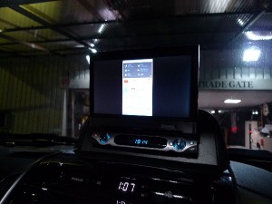 KIVICでミラーリング映像転送（Miracast)ランクル２００に