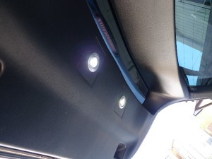 プリウスのヴァレンティ製ハイマウントストップランプ配線とリアゲートイルミ施工