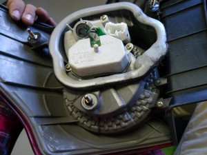 ゼロクラウン前期のテールユニット修理
