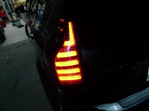 アクアのテールランプユニット交換
