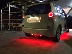 新型ラクティスのアンダーイルミと持ち込みLED取り付け作業