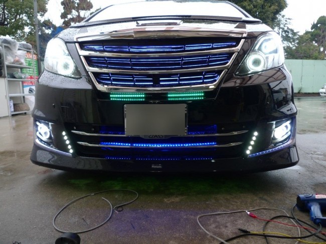 デモカーアルファードのナイトライダーと他LED デモカーアルファードのナイトライダーと他LED