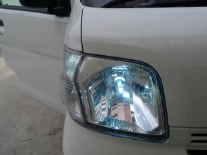 トヨタ・ピクシスバンのヘッドライトHIDと他LED