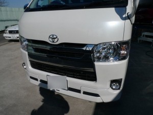 ハイエース4型ディーゼルのLED打ち換え