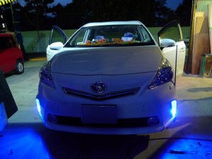 プリウスアルファーのデイライト施工とウィンカーLED化