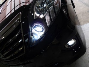 アルファードのヘッドライトハイワッテージ化（４５W)