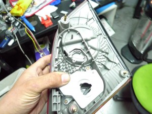 クラウンアスリートのテールユニット修理