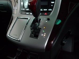 ２０系アルファードのインパネル全LED打ち替え