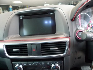CX-5の走行中TV視聴改造とバック連動ミラー下降回路の取り付け
