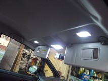 新型80VOXYのフォグLEDと室内灯LED化 室内灯は新商品の80ヴォクシー専用品。面発光で強烈な明るさです。