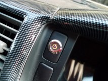  アルミの削りだしボディーで赤のLEDが光ります。もちろん常時イルミもできますし、スイッチ連動もOK。 