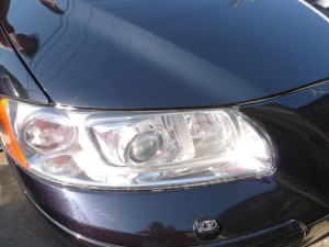 VOLVO V70のヘッドライト磨き・塗装コーティング