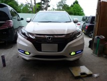  フォグランプは大光量のLEDで、色ガラスでイエローに仕上げています。色ガラスを取ればホワイトにも対応可能です。 