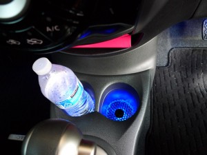 ノートのフットランプイルミとドリンクホルダーイルミ取付