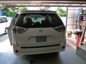 平行輸入車シエナのE8-B持込取付施工