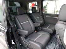 新型ステップワゴンのナンバー灯LED交換 内装に関しては格段にグレードアップしていると感じられます。