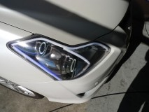 ブレイドのヘッドライトリメイク チューブを施工するときはなるべく端は隠すように施工すると、配線が見えることもなく純正感を損ないません。