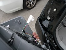  あとは固定用のナットを2箇所緩めて外すことができます 