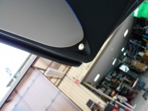 BMW i8 のLED加工打ち合わせ ドアのカーテシーランプも独特の場所。そうか、ドアが跳ね上がるからその位置になるのですね。