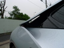BMW i8 のLED加工打ち合わせ 凹凸の多い車なのでLED自体はいろいろ仕込めそうですが、ボディー色が黒なのとLED粒が反射しそうで、写真とにらめっこが続きそうです。
