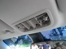 シャトルの室内灯LED交換 ホンダは室内灯もすべてT10ウェッジに統一しています。